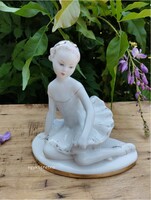 Lomonoszov porcelán balerina lány