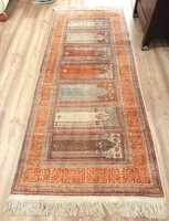 Kézi csomózású selyem Kayseri szőnyeg, 216 x 90 cm + 8 cm rojt