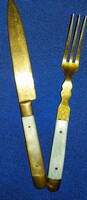 Antik réz, és gyöngyház nyelű kés -villa desszertes étkészlet ( 7 - 7 darab) dobozával képek szerint