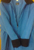 Elegáns, átmeneti  félhosszú lezser szabású kabát