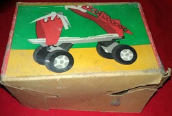 1970.-s évek GDR DDR NDK keletnémet lábra állítható gyermek görkorcsolya dobozával a képek szerint