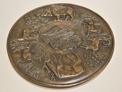 Rácz Edit vadász témájú képcsarnokos bronz falitányér