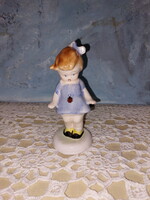 Bodrogkeresztúri katicás kék ruhás kislány