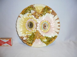 STEIDL ZNAIM majolika falitányér domború napraforgó mintával - jelzett