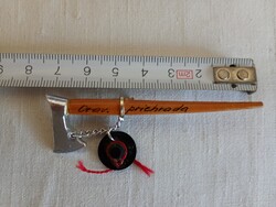 Bross Kitűző Crav. priehrada Slovákia balta Oláh sapka Árvai gát  emléktárgy szuvenír souvenir