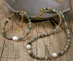 Achát és édesvízi gyöngy nyaklánc és karkötő szett.