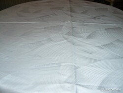 Gyönyörű fehér damaszt párnahuzat