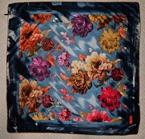 VINTAGE  100 % valódi SILK, SELYEM kendő  KÉZZEL SZEGETT