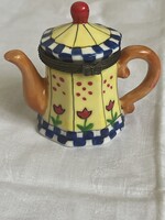 Nagyon szép porcelán kiöntő szelence, réz szerelékkel, jól zár.