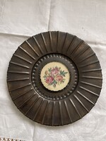 Nagy tűgoblein betétes vörösréz falra akasztható dísztányér