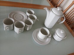 14 darabos cseh (40 éve Karlovy Vary-ban vásárolt), fehér, nyolcszögletű porcelán teáskészlet