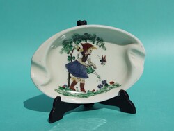 Ritka egyedi festésű Drasche porcelán hamutartó hamuzó Piroska és a farkas