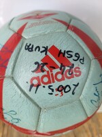 TÖTRTÉNELMI KÉZILABDA EMLÉK! – DEDIKÁLT ADIDAS LABDA (2005 VB BRONZ ELŐTT)