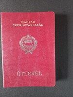 Magyar Népköztársaság piros útlevél  bejegyzésekkel - MÁVAUT is!