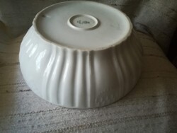 Zsolnay porcelán pörköltes, pogácsás tál, Hungária sorozat