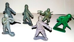 Retro 1970'S műanyag játék katonák CSAPATA HONG KONG 1:35 méretben 6 cm/db 14 db a képek szerint
