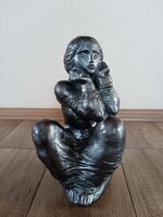 Tóth Vali kerámia lány