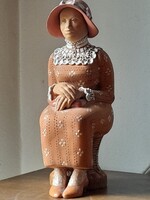 Kalapos nő kerámia szobor jelzett hibátlan 31 cm magas