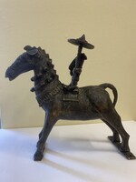 Indiai antik Dhokra Harcos lovon, szobor