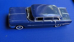 Kisautó. Retró. ZIL-111G....1/43