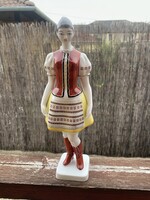 Hollóházi porcelán  Népviseletes ruhába öltözött lány