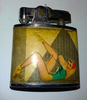 1950'S Extrém RITKA - AUER - CHAMPION - pin up girl csajos benzines öngyújtó a képek szerint