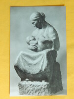 Képeslap / fotólap: művészeti - Medgyessy Ferenc: Szoptató anya szobor