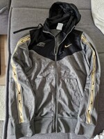 Nike felső, cipzáras, kenguru zsebes, nagyon jó állapotban, mérete S