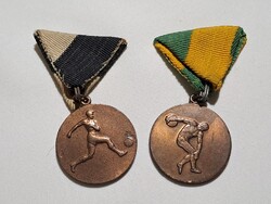 2 db Régi sport (foci, diszkosz) érem / jelvény / kitűző / kitüntetés