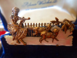 Szecessziós réz bross életkép. Ritka és különleges!