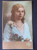 Régi kézzel színezett portréfotó a 1930-as évekből, Király fényképészet