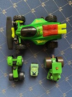 Különböző apró gyerekjátékok. Hátha valaki örül nekik, vagy gyűjti őket.Traktor,úthenger.