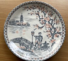 Keleti porcelán kistányér tálka 13 cm színes festett mintás pótlásnak vitrin állapot
