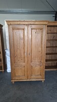 Ruhásszekrény régi felújított parasztbútor