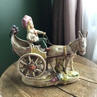 Régi német szamaras hintó porcelán szobor