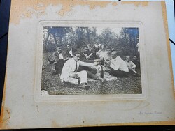Piknik az erdőszélen - régi csoportkép az 1920-as évekből (Máté fényképész, Dombóvár)