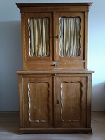 Neo-Biedermeier stílusú vitrines tálalószekrény (cseresznyefa, intarziás)