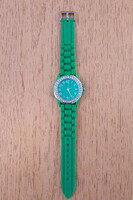 Geneva divatos szilikon szíjas karóra strassz kövekkel - újszerű,