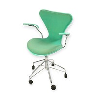 Ikonikus Arne Jacobsen design szék - 50169