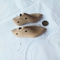 Gyermekcipő, cipész kaptafa- bébi méret 18- as.  Ritka vintage/ fotózási dekoráció! Mid- Century