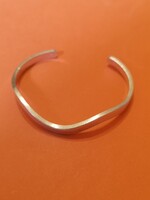 925-ös kicsit hullámos ezüst unisex karperec 15.44 gramm 1000ft/g 58x50mm ,nyitott