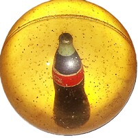 Retro TRAFIKÁRU GUMI golyó BELÜL COCA CÓLA üveg figura 5 cm átmérő HIBÁTLAN a képek szerint