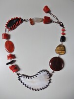 Kézműves ásvány köves nyaklánc - Korall, tigrisszem, Achát.