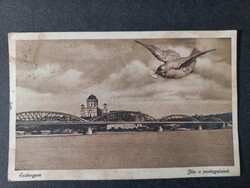 Régi képeslap Esztergom - Jön a postagalamb 1939