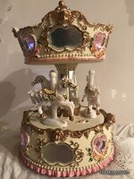 KÖRHINTA - ZENÉL - USA  -  KÖZEPÉN TÜKÖR -17 x 11 cm - MŰGYANTA - HIBÁTLAN - GYÖNYÖRŰ