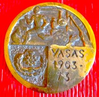 1903 -1973 .a BUDAPESTI VASAS 70 ÉVES ELISMERŐ - RÉZ - ÉRDEMÉREM PLAKETT 8,7 cm a képek szerint