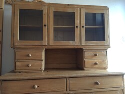 Fenyő találó szekreny