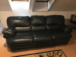 Genuine leather!! 3-piece Italian-style living room seating set in good condition, 3+2+1 seats.