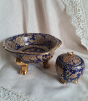 Arannyal gazdagon festett oroszlán lábas kobalt kék kinai porcelán kínáló tál és fedeles bonbonier