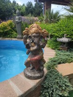 Nagyméretű, keleti Ganésa szobor.